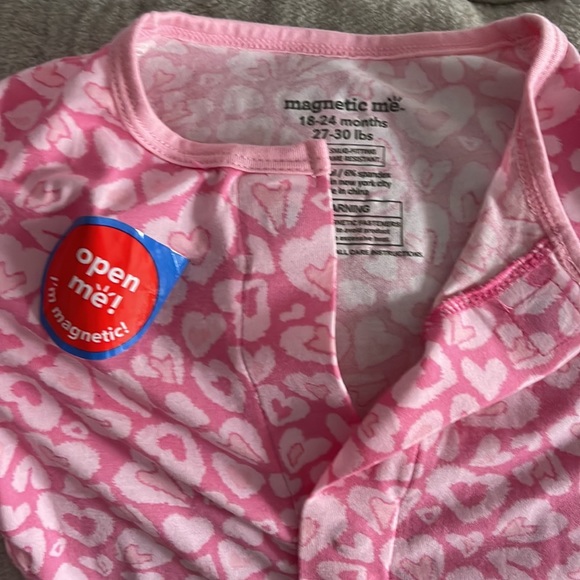 Magnetic Pajamas - Picture 2 of 3